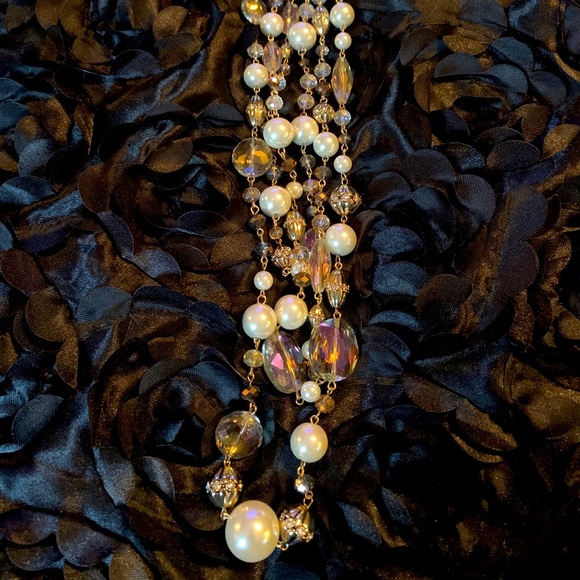 Beautiful pearl and crystal necklace - Picture 2 of 3